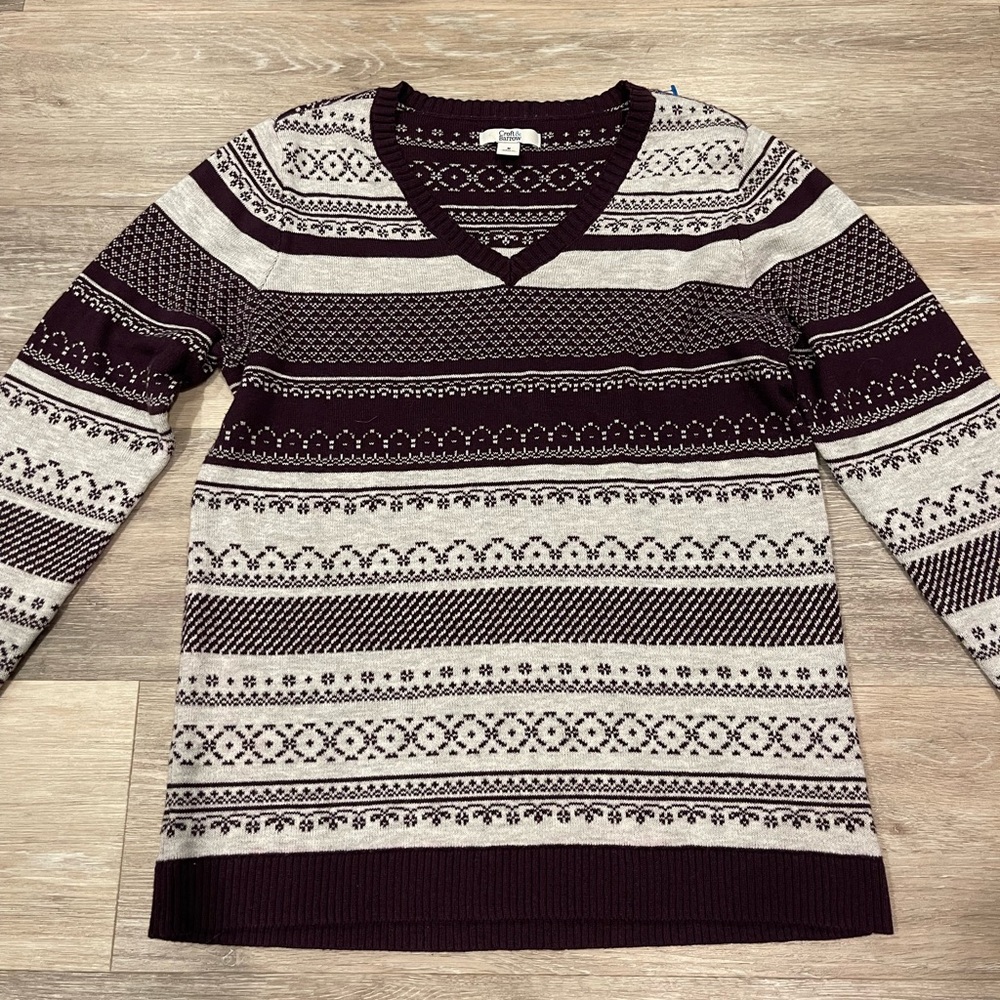 Womens Croft&Barrow Knitted Sweater Shirt Size Medium Like New Purple & White